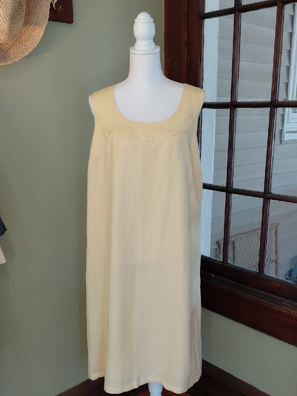 Coldwater Creek Pale Yellow Sleeveless Midi Dress